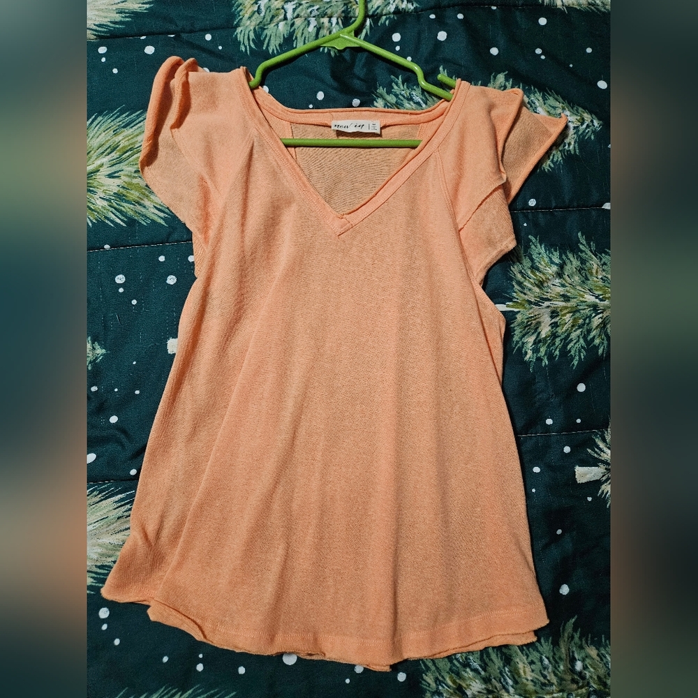 New In Peach Top
